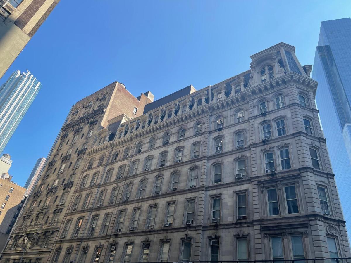 Hotel And The City, Rooftop City View New York Exterior photo